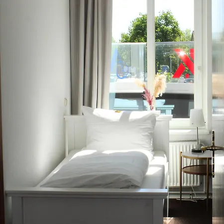 Hotel Adler & Eventlocation Gmbh Itzehoe Eksteriør billede