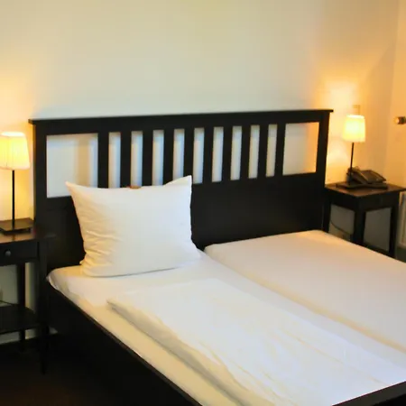 Hotel Adler & Eventlocation Gmbh Itzehoe Eksteriør billede