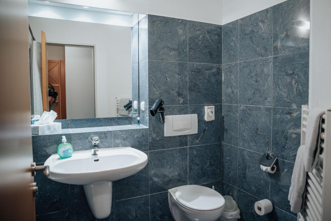 Adler & Eventlocation Gmbh Hotel
