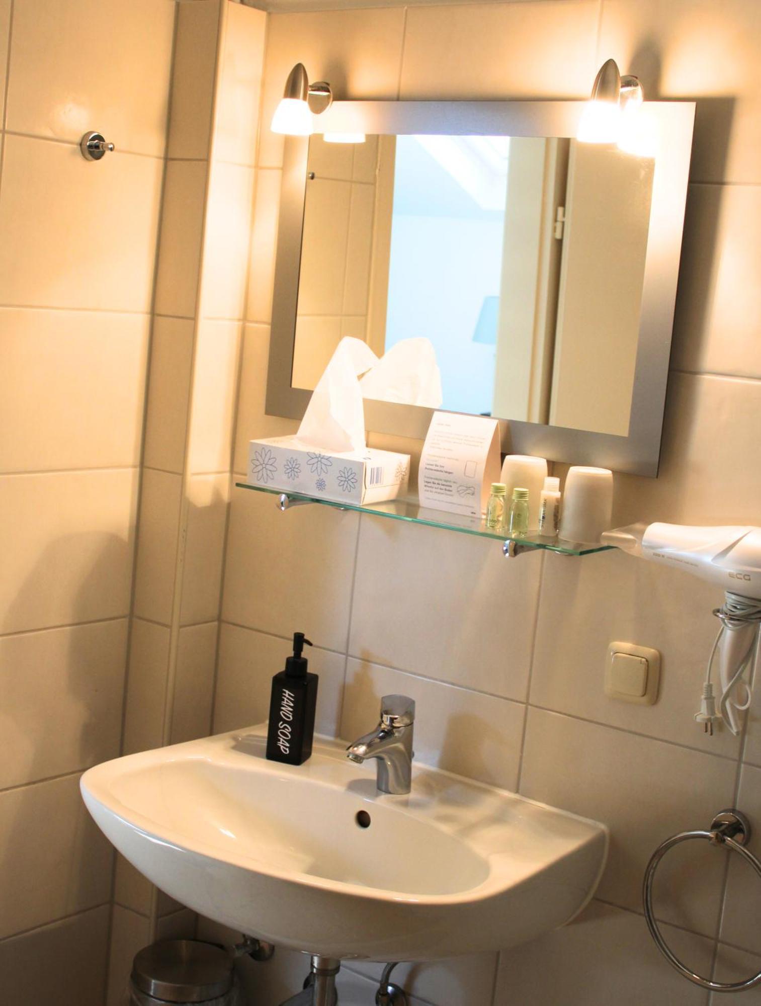 Adler & Eventlocation Gmbh Hotel *